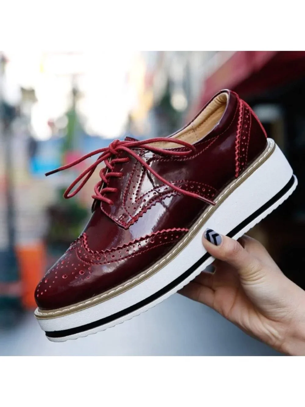 Women's Rose Round Toe Lace Up Leather Oxford Shoes Wingtip White Platform